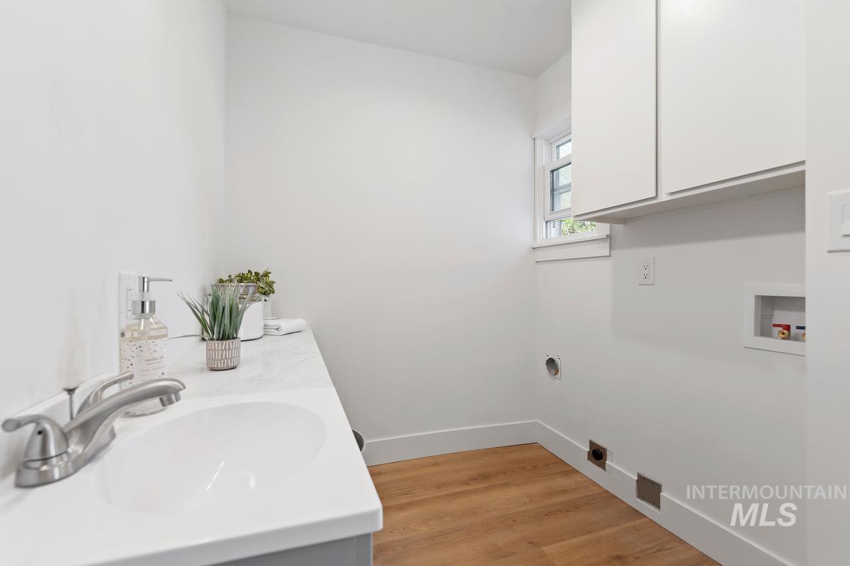 1405 S Allen
