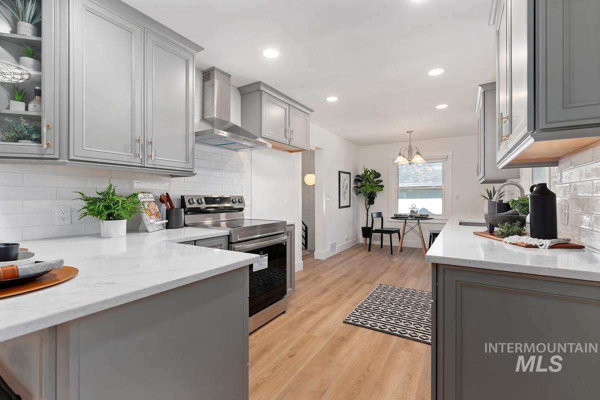 1405 S Allen