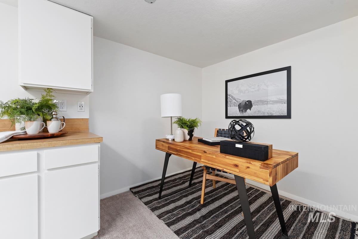 1405 S Allen