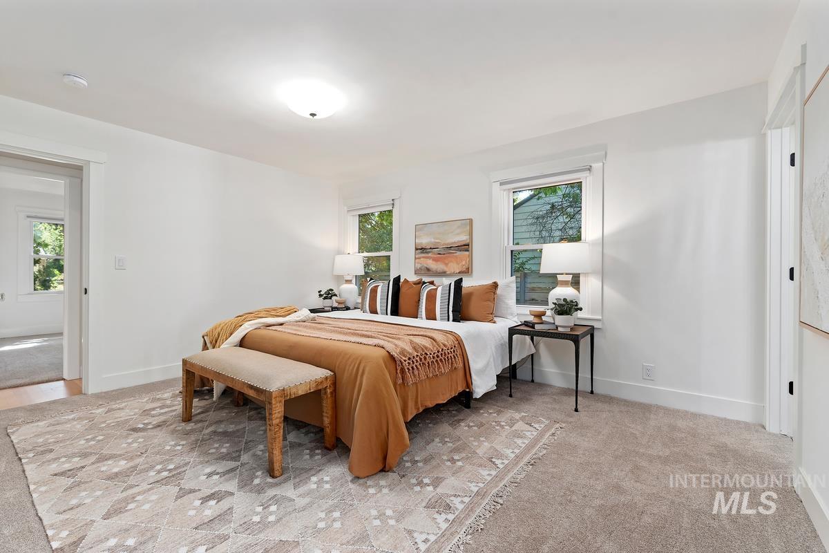 1405 S Allen