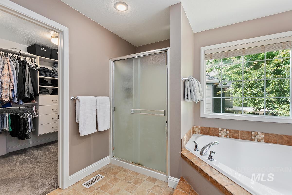 978 E Covey Run Court