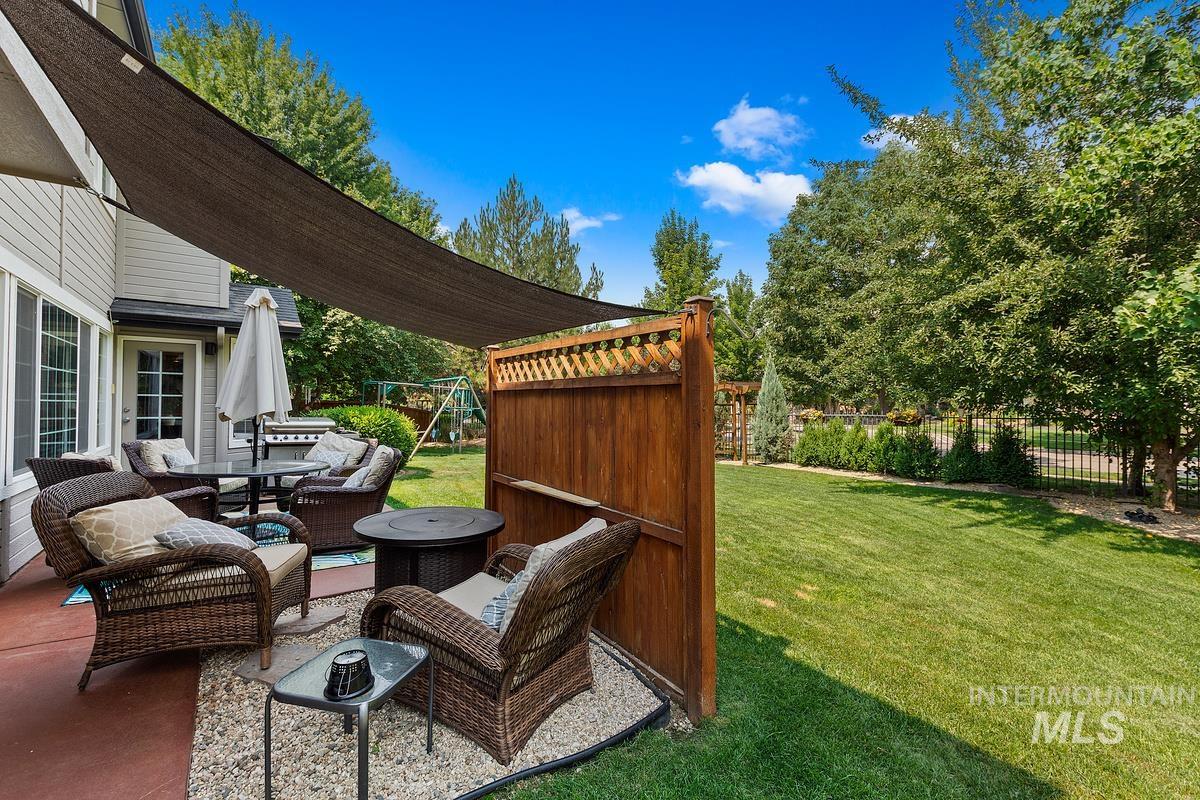 978 E Covey Run Court