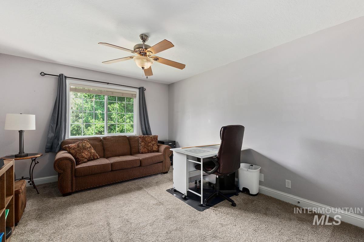 978 E Covey Run Court
