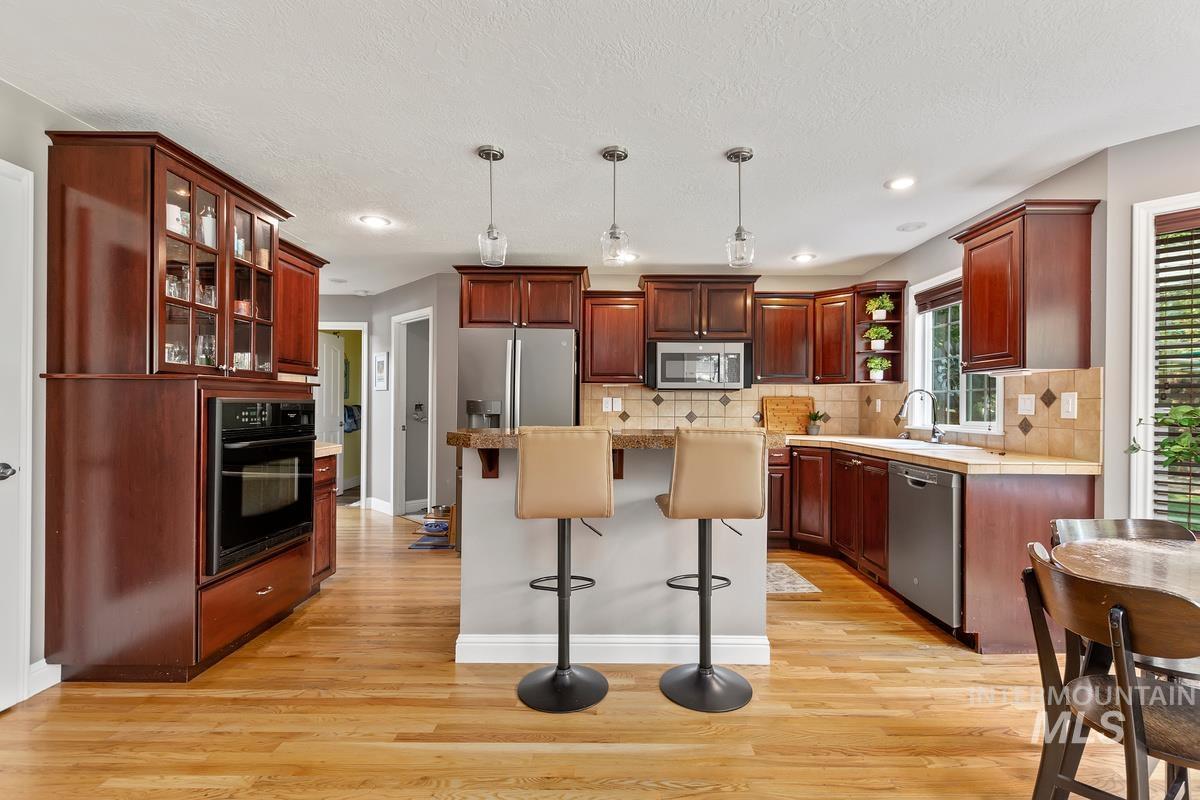 978 E Covey Run Court
