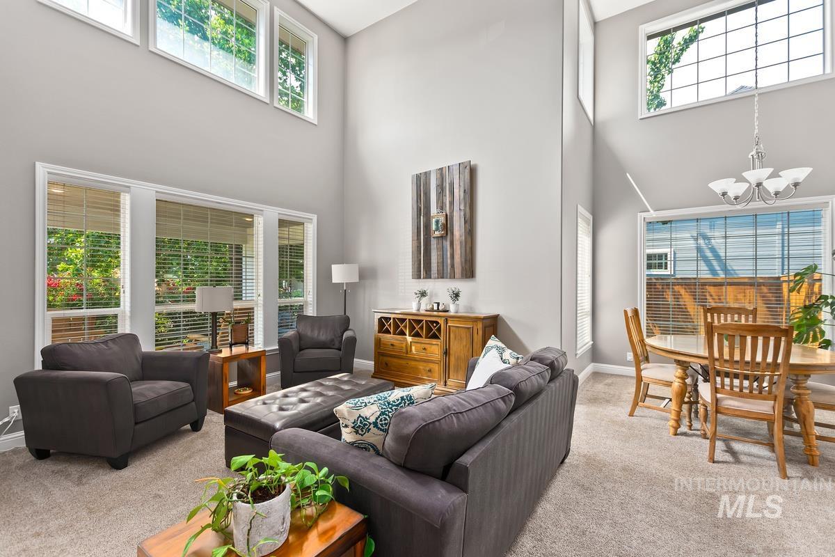 978 E Covey Run Court