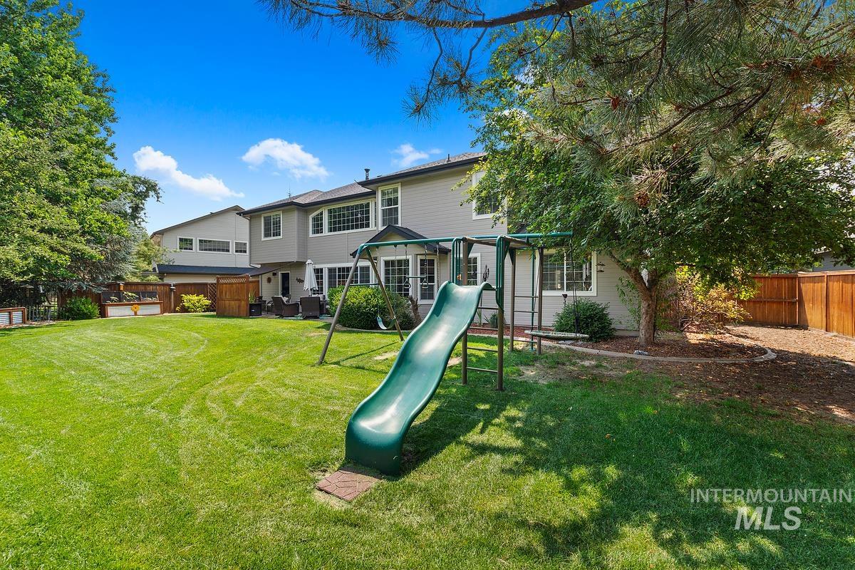 978 E Covey Run Court