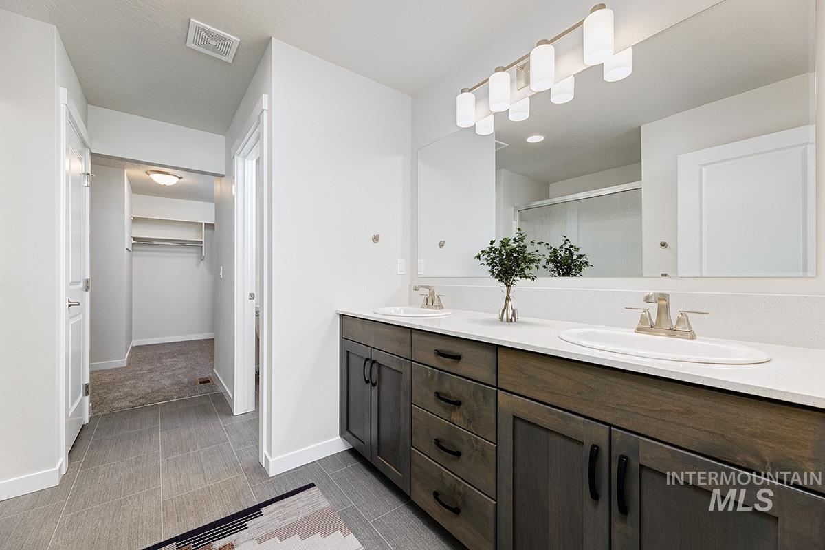 129 W Radiant Ridge