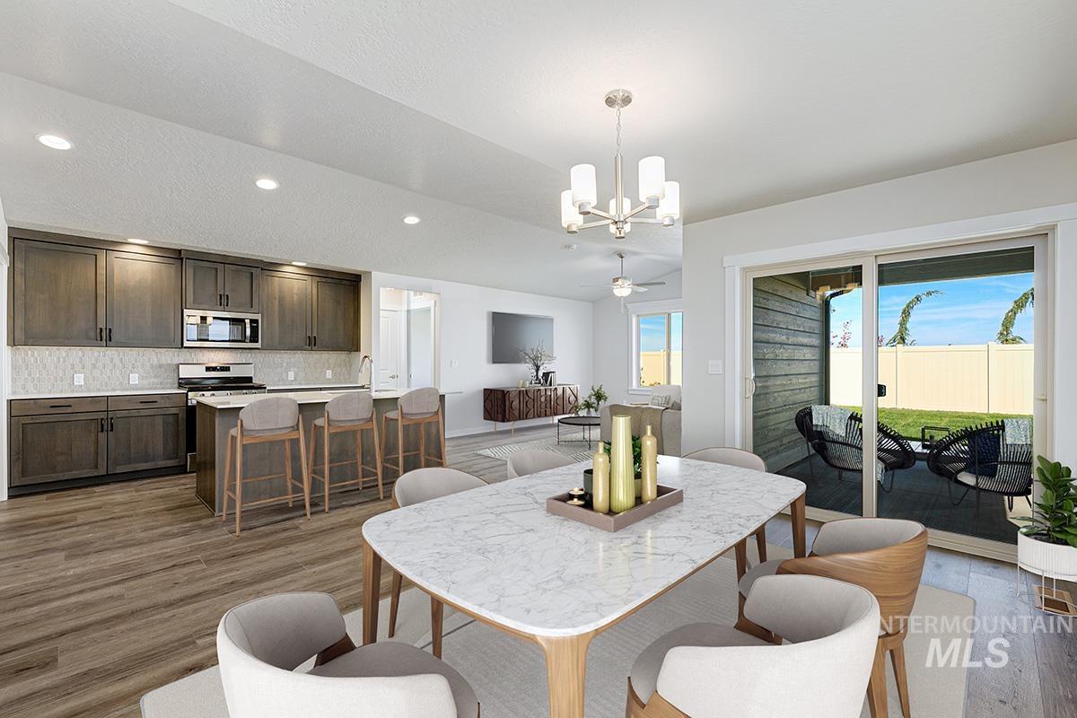 129 W Radiant Ridge