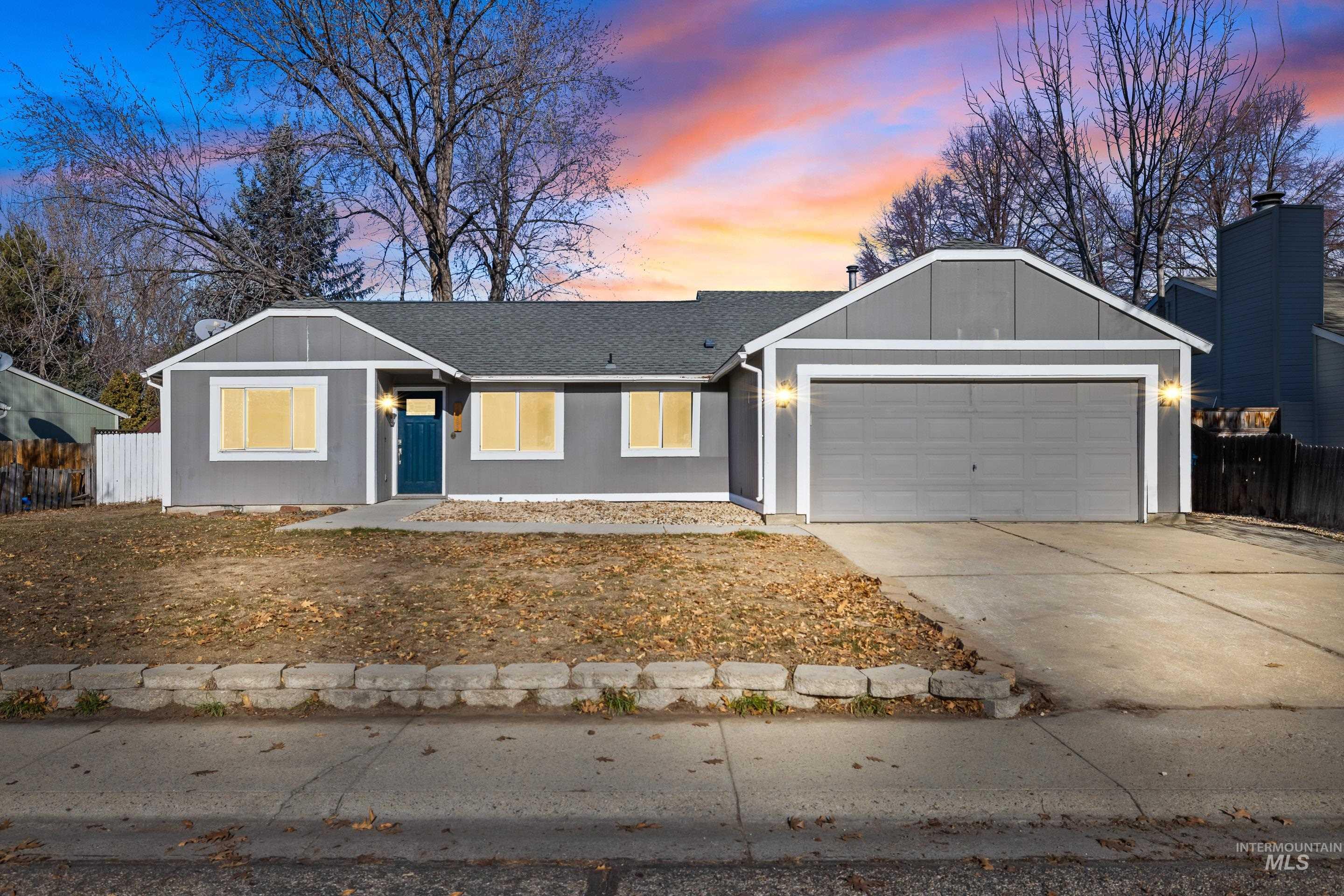 3938 N Cambria Way