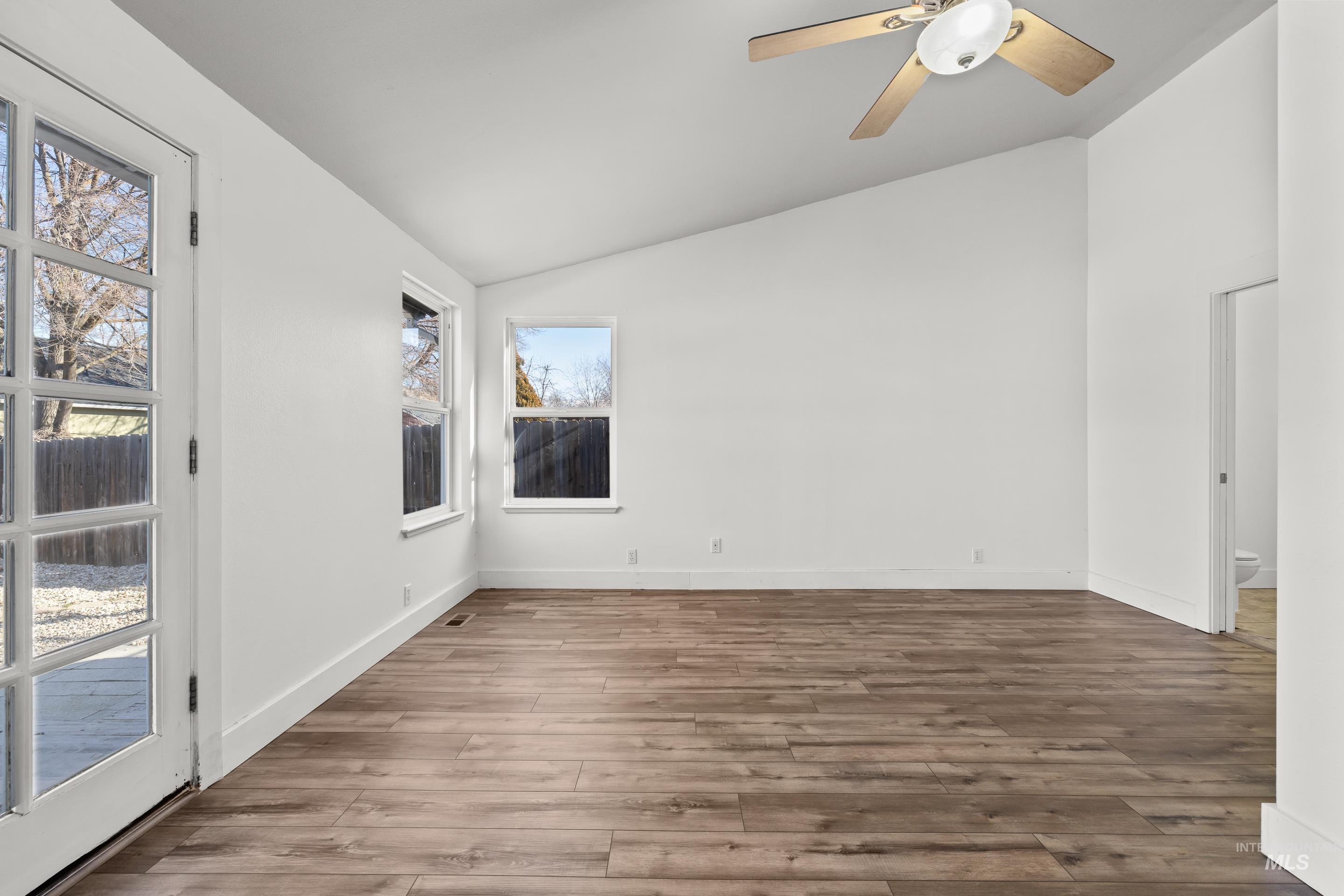 3938 N Cambria Way