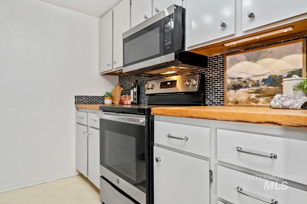 6233 W Morris Hill Rd.