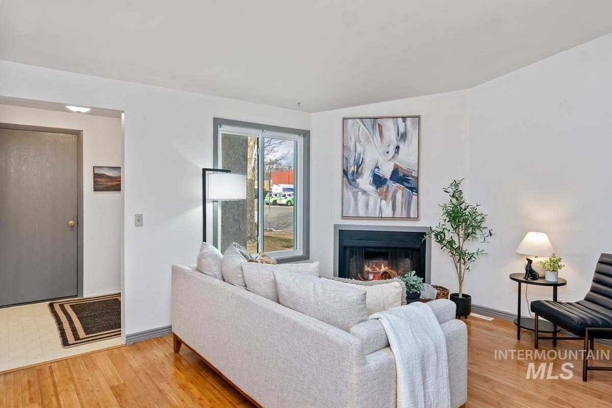 6233 W Morris Hill Rd.
