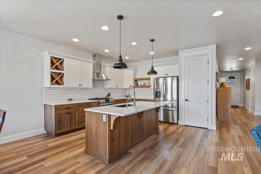 5034 W Alamosa St.
