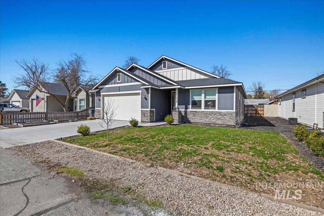 5034 W Alamosa St.