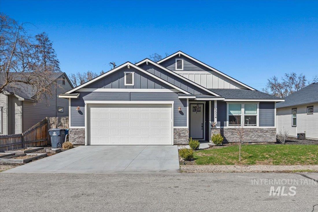 5034 W Alamosa St.