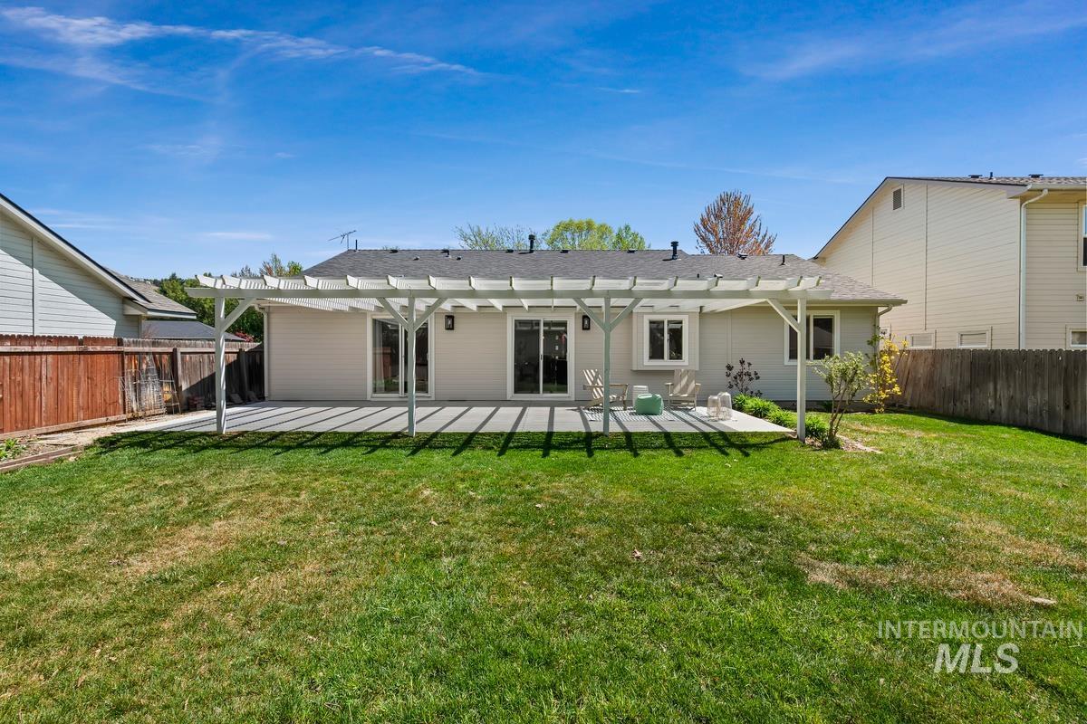 4227 N Waterford