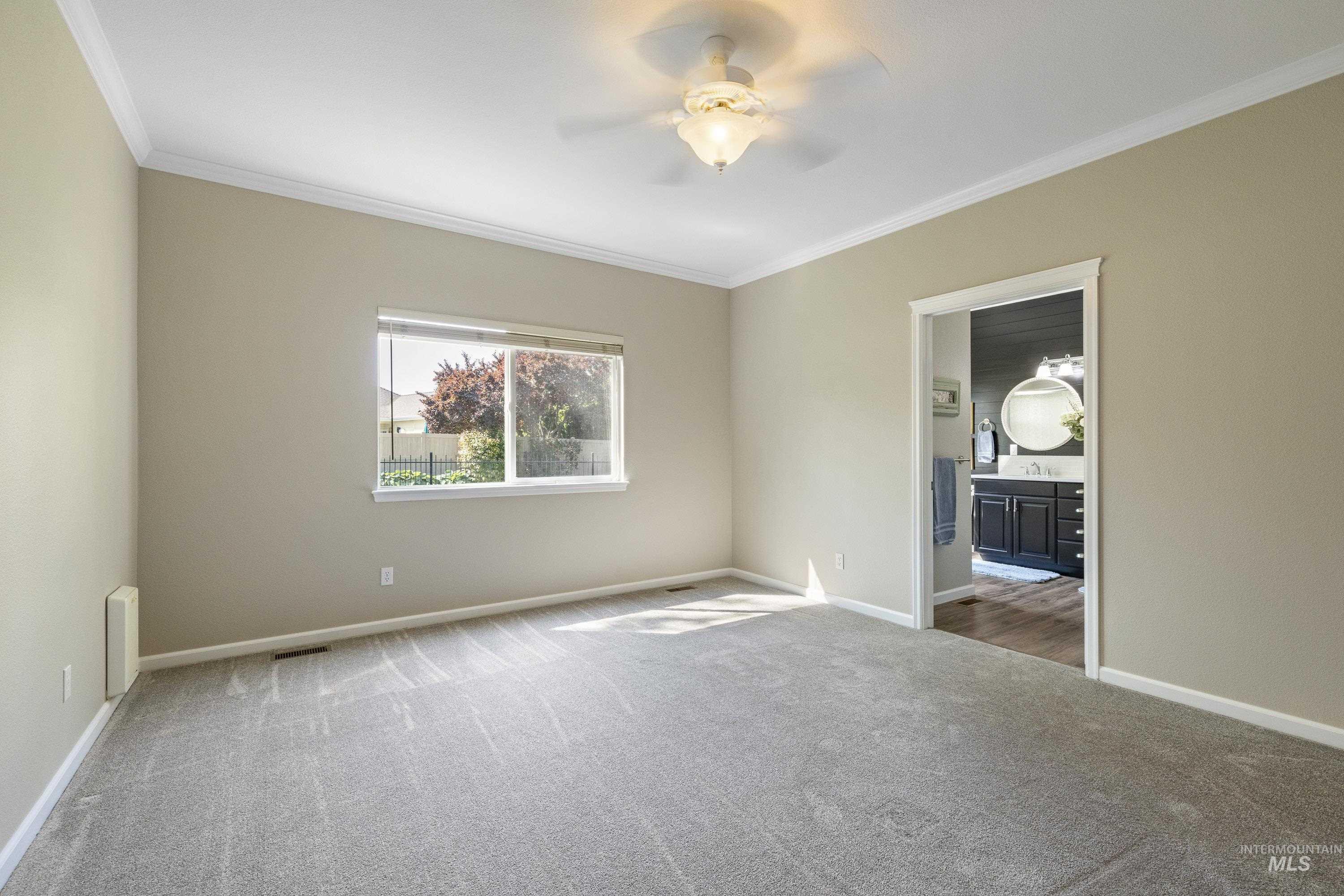 4487 Bunker Ln
