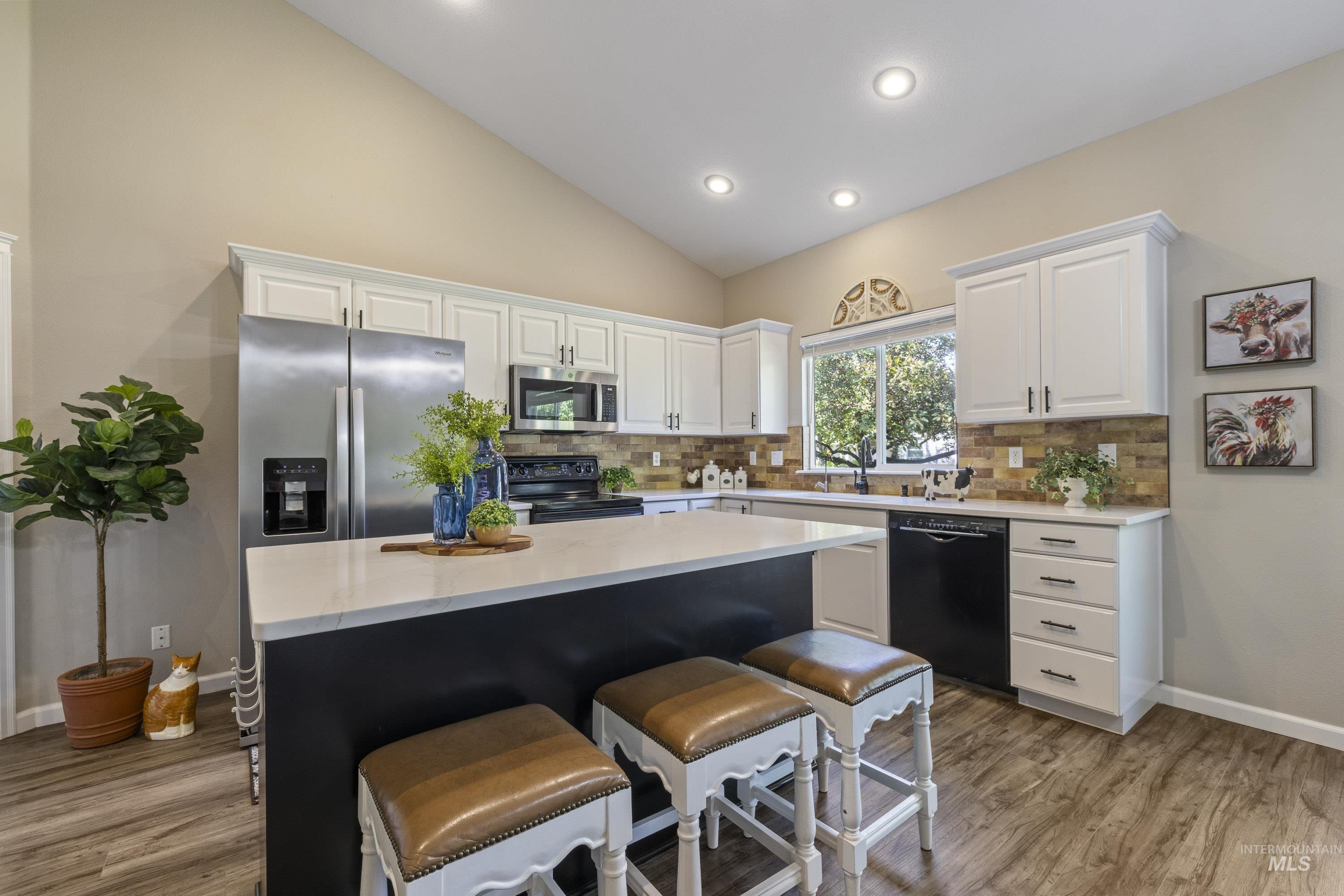 4487 Bunker Ln