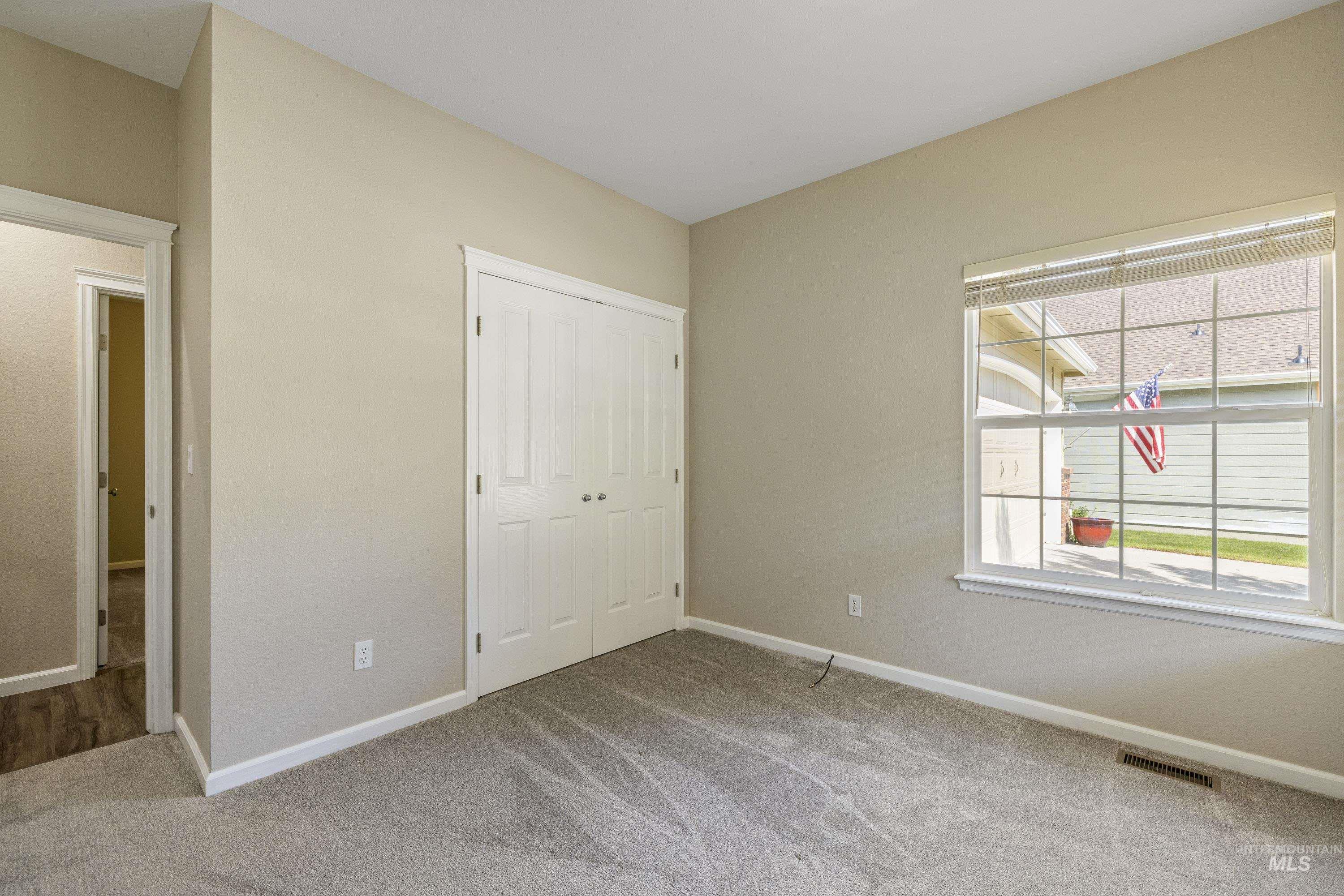 4487 Bunker Ln