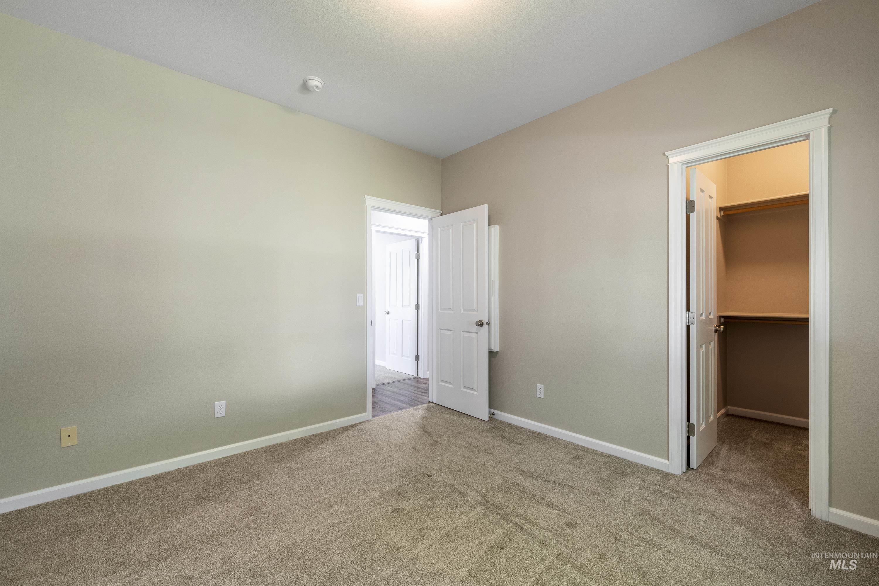 4487 Bunker Ln