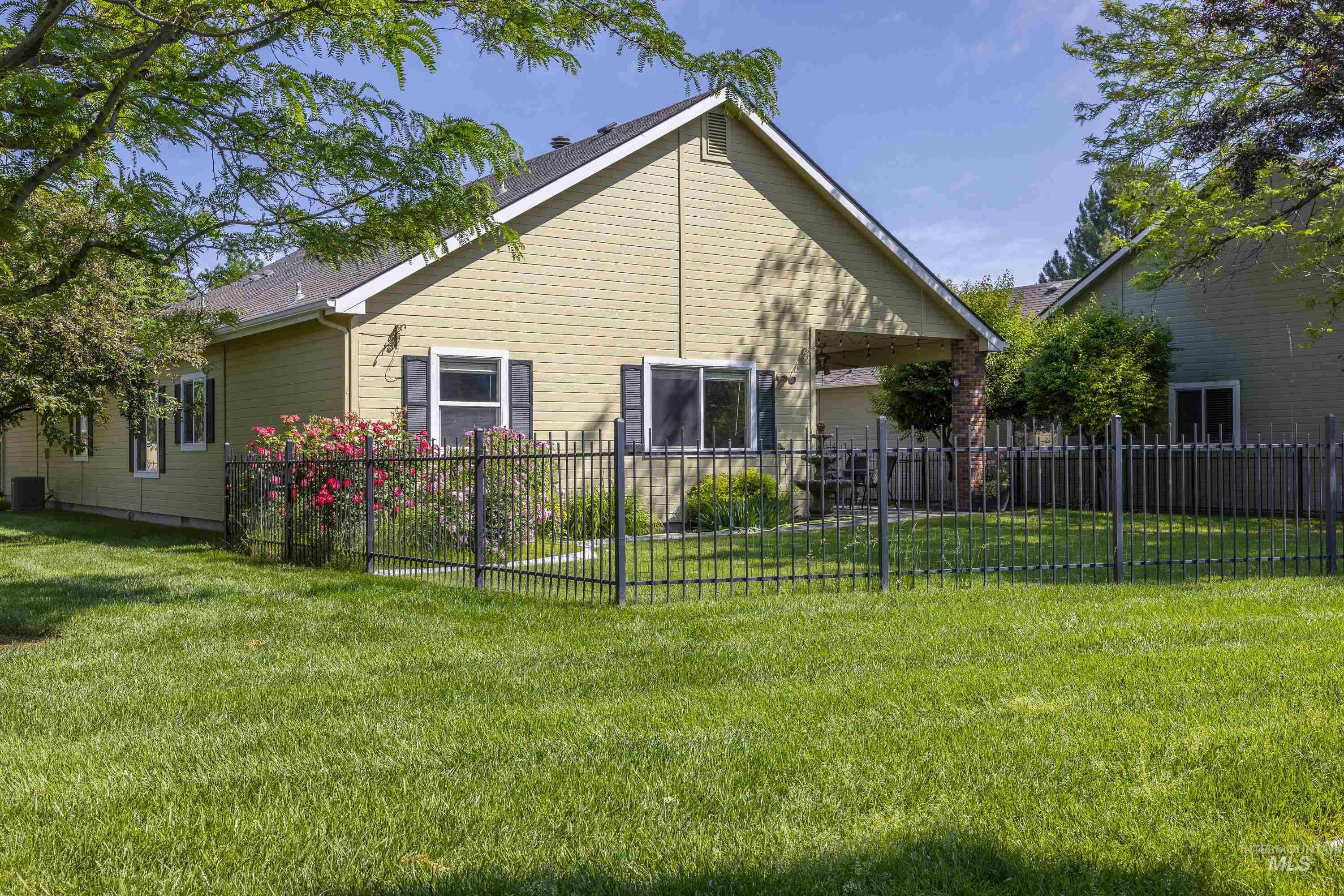 4487 Bunker Ln