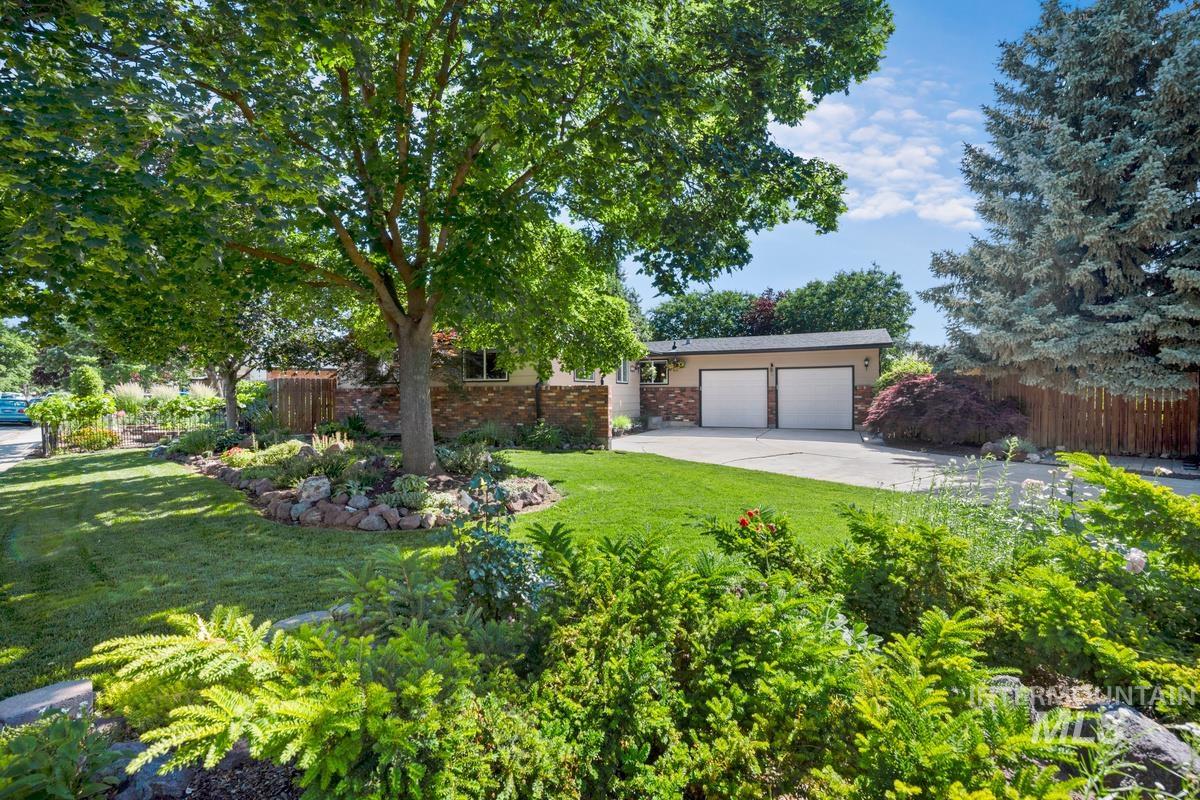 8505 W Stynbrook Drive