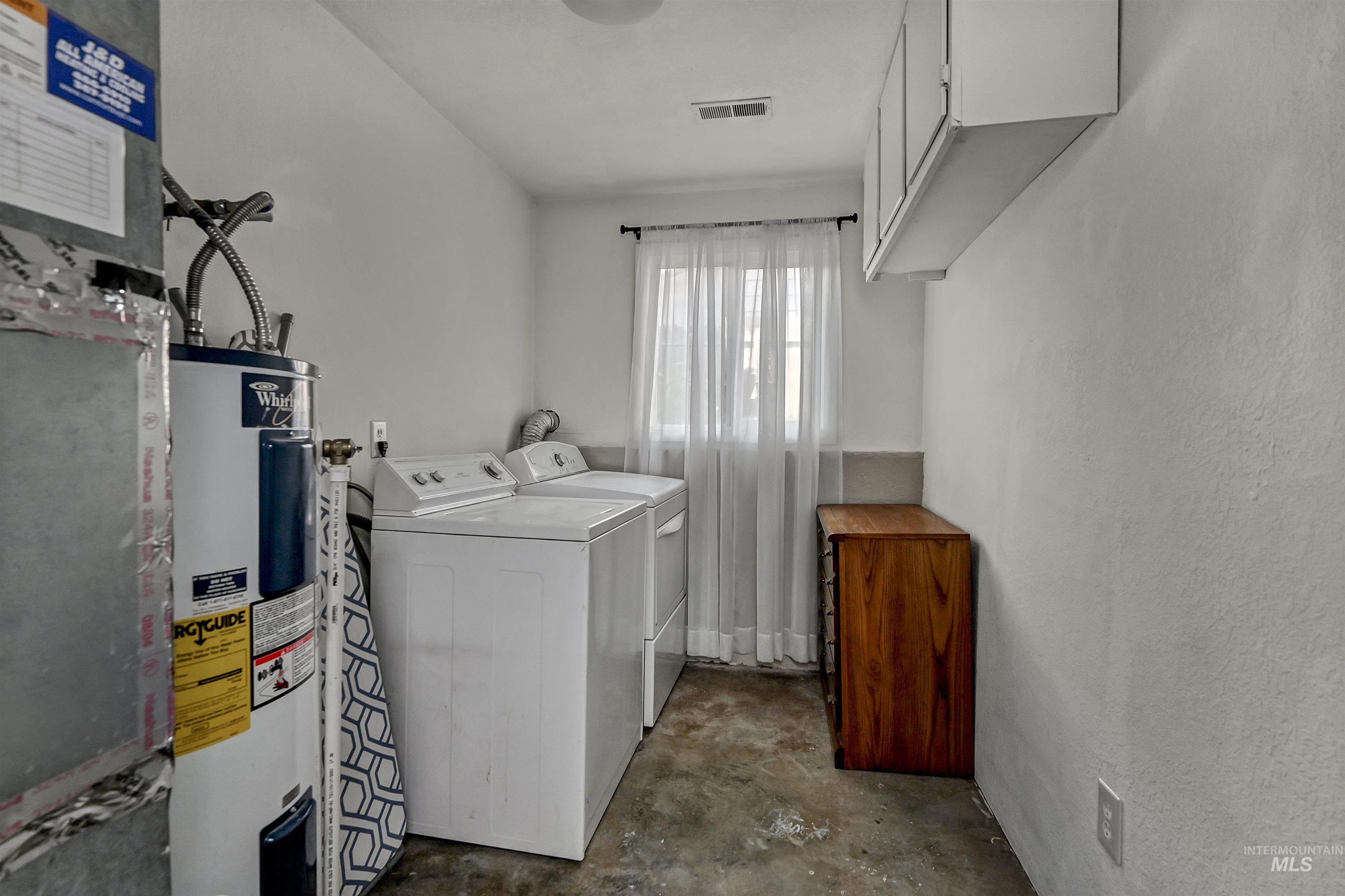 9411 W Linfield