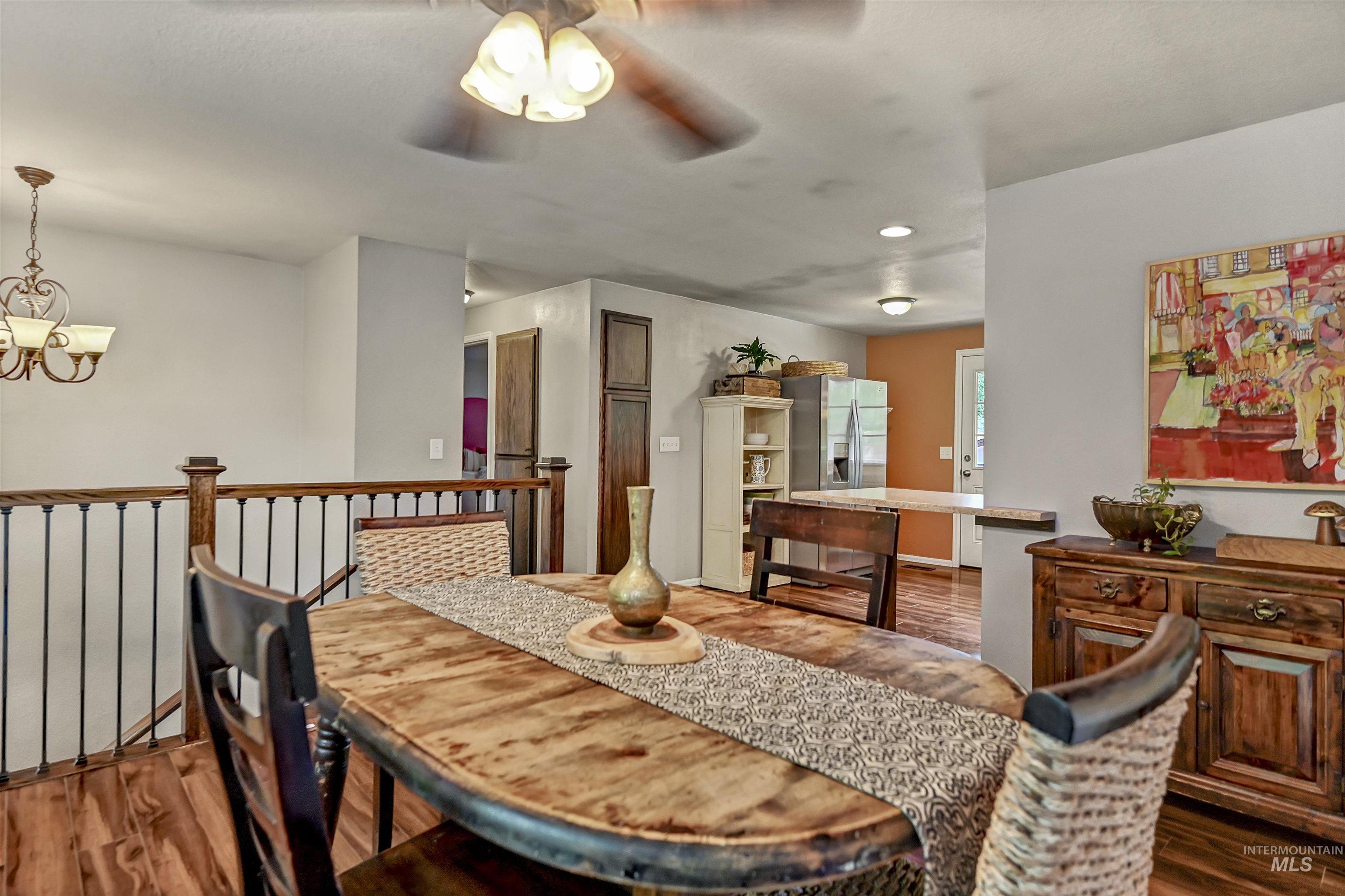 9411 W Linfield