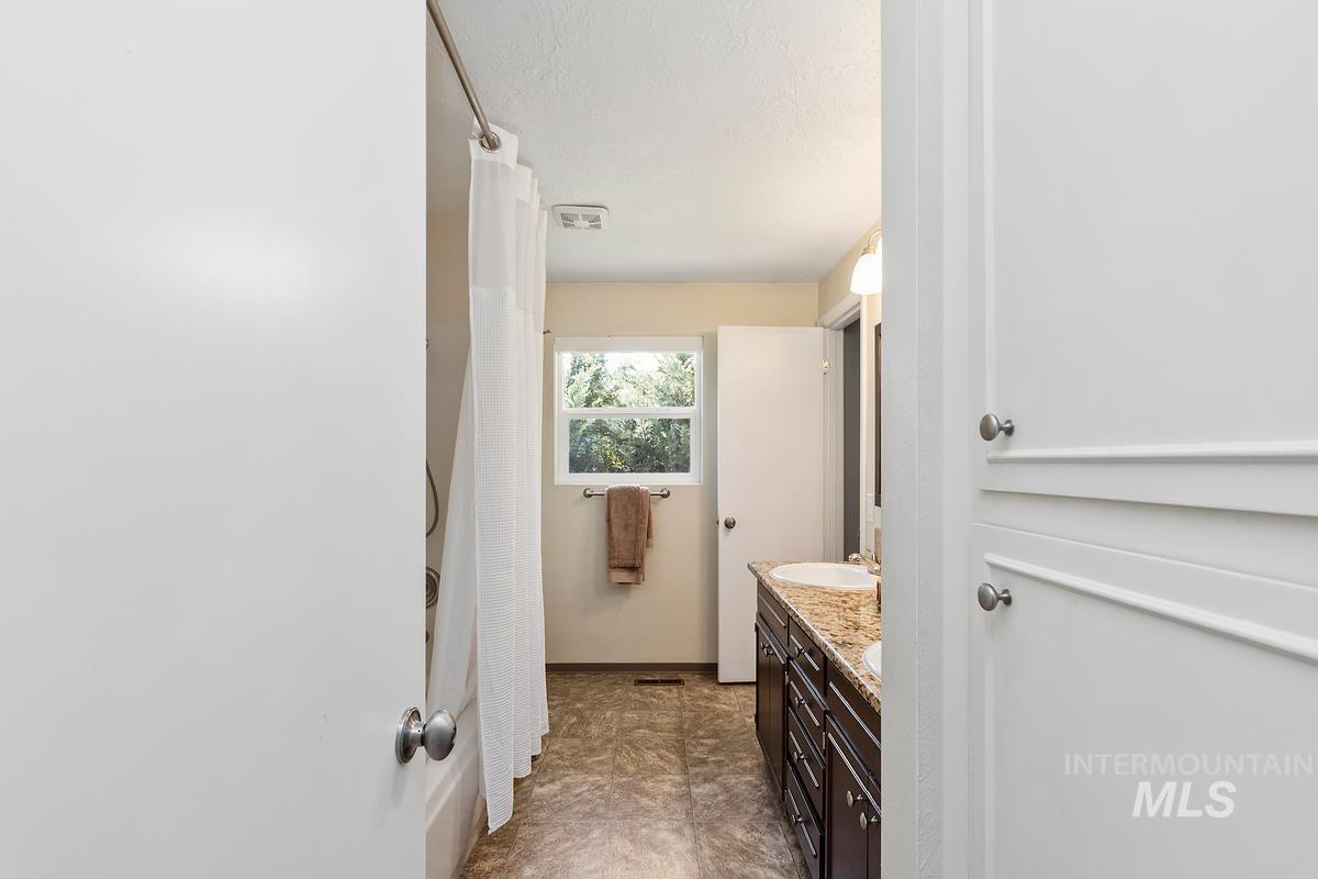 9531 W Atmore Dr