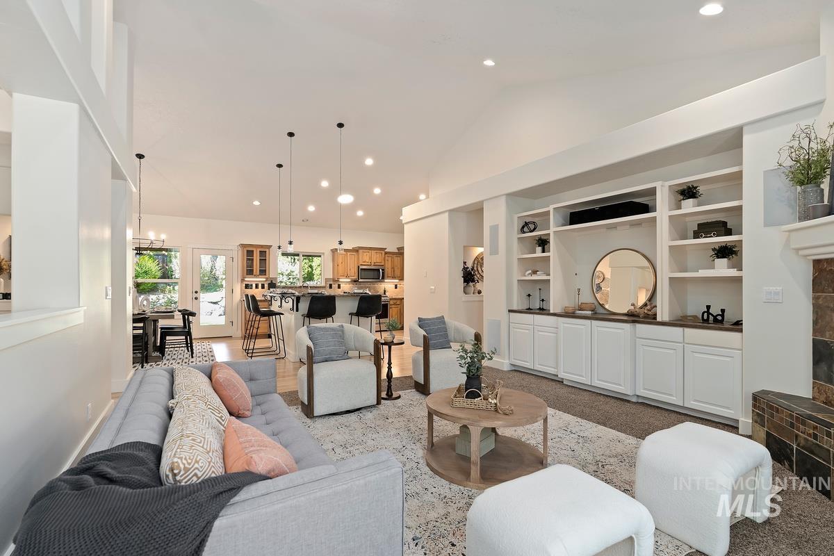 5638 E E Felly Rim Ct