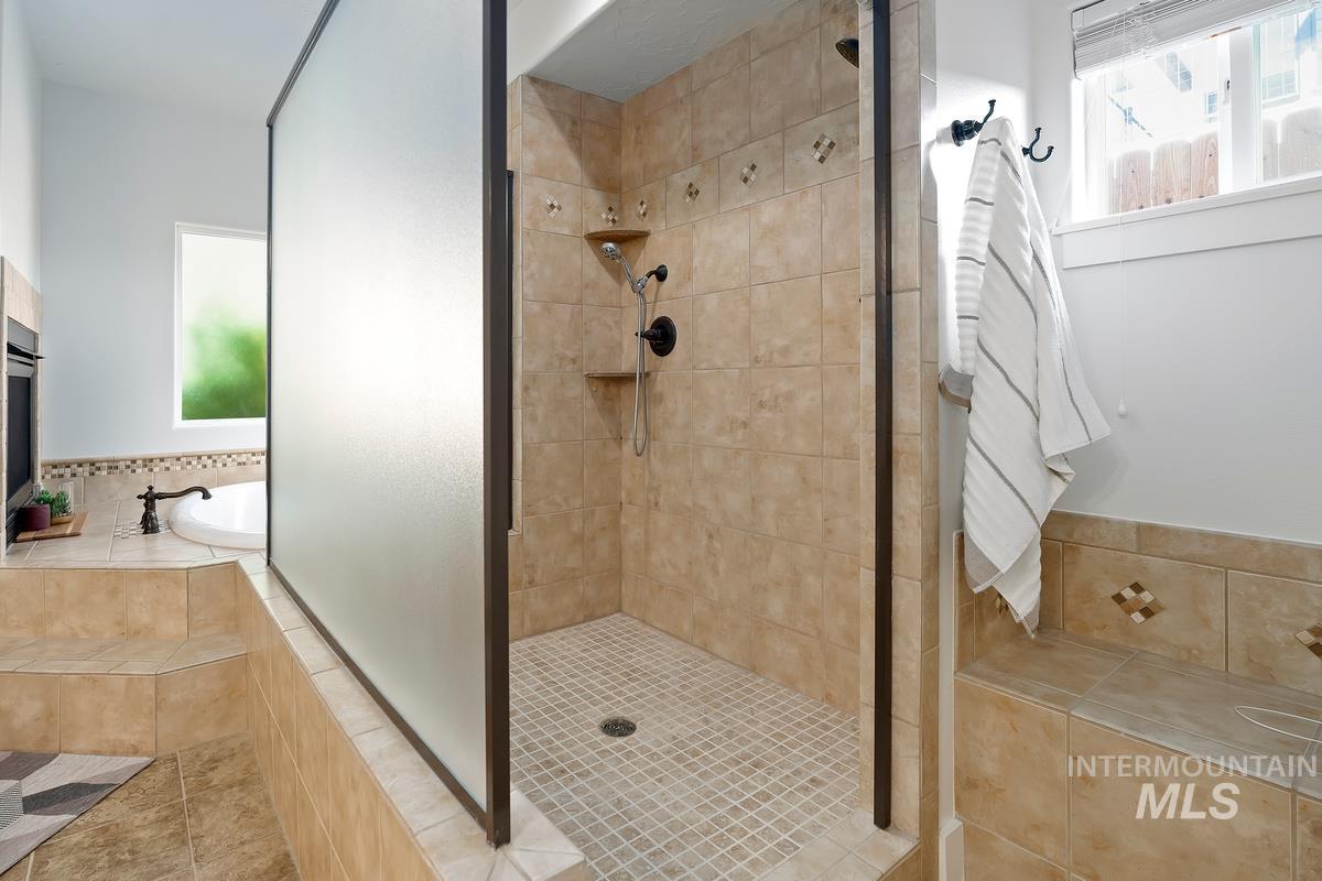5638 E E Felly Rim Ct