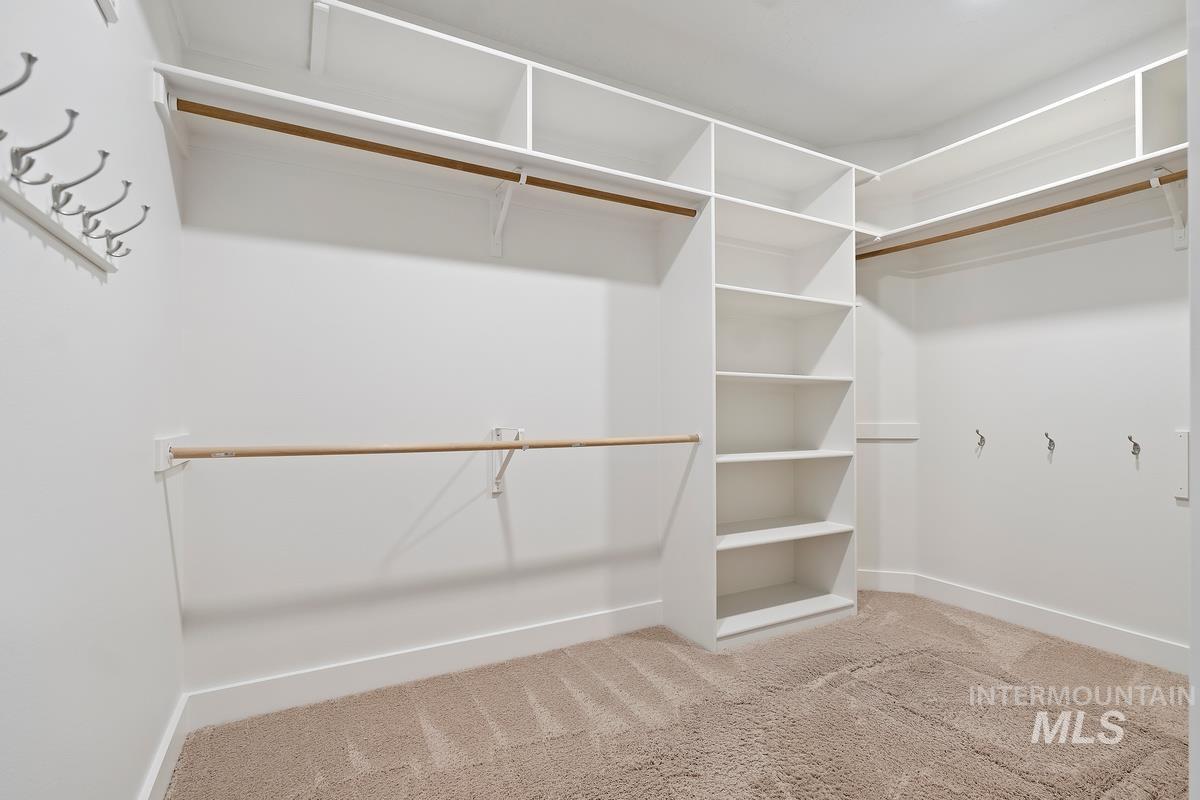 5638 E E Felly Rim Ct