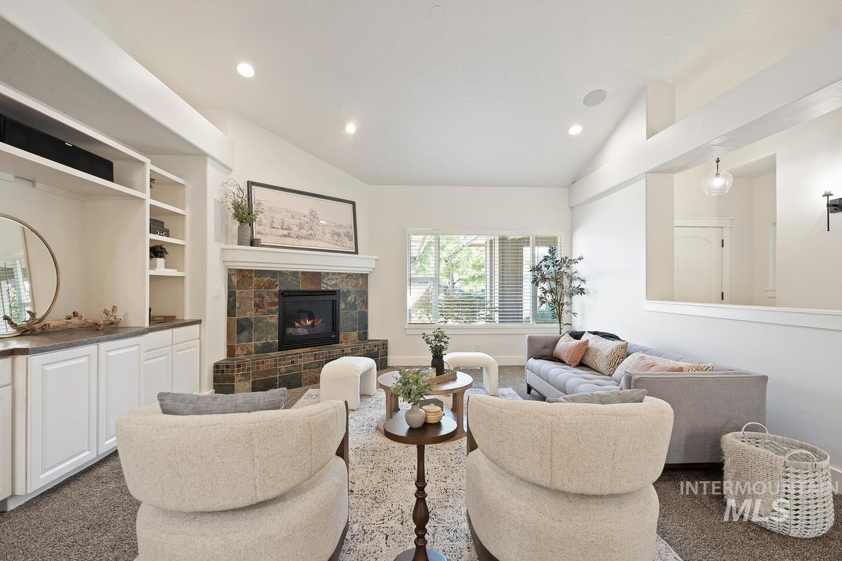 5638 E E Felly Rim Ct