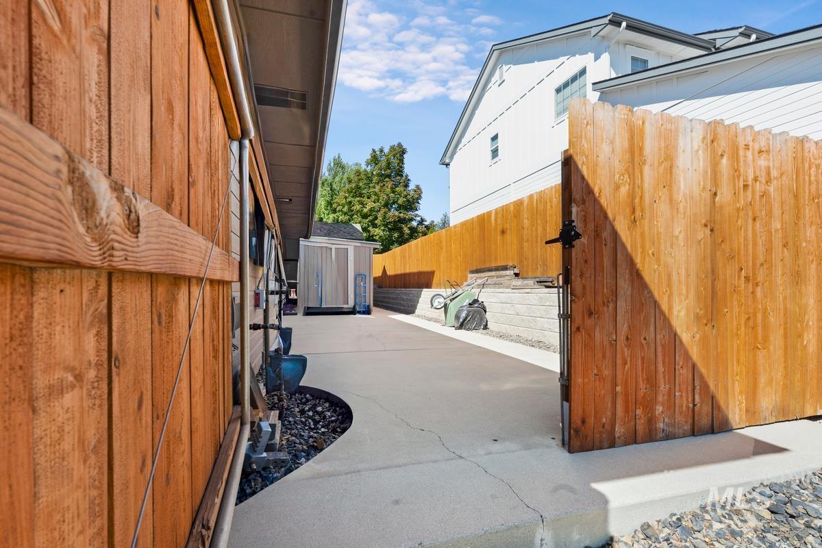 5638 E E Felly Rim Ct