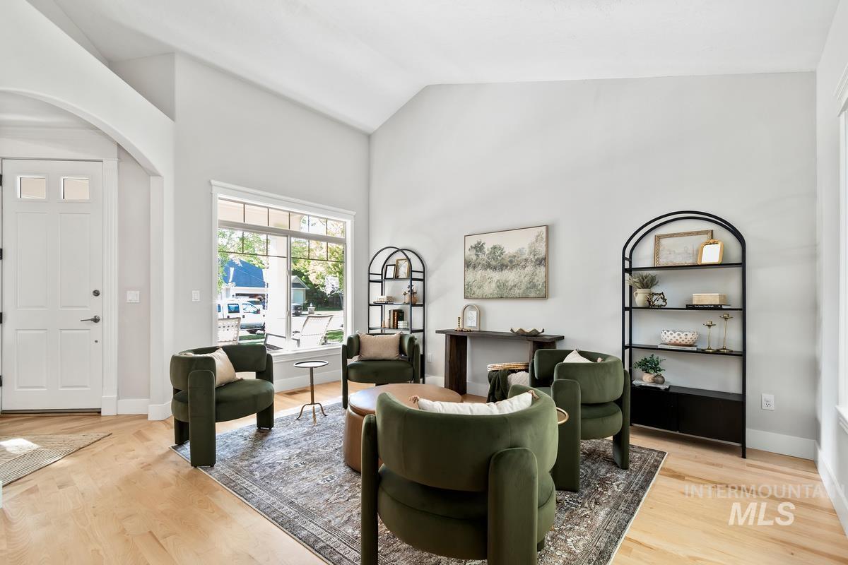5350 E Softwood