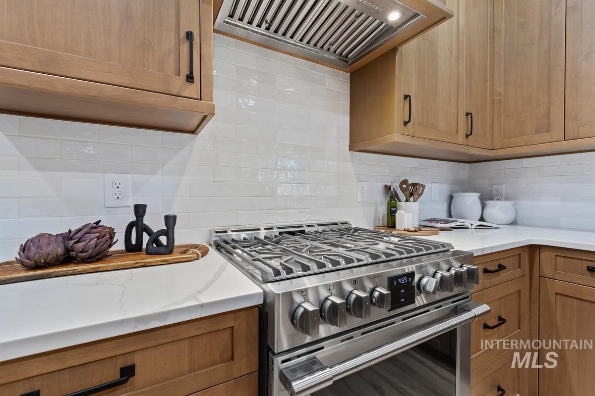 5350 E Softwood