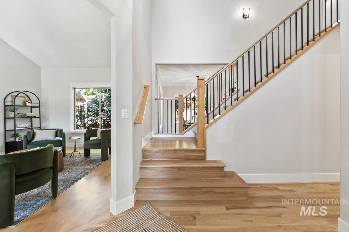 5350 E Softwood