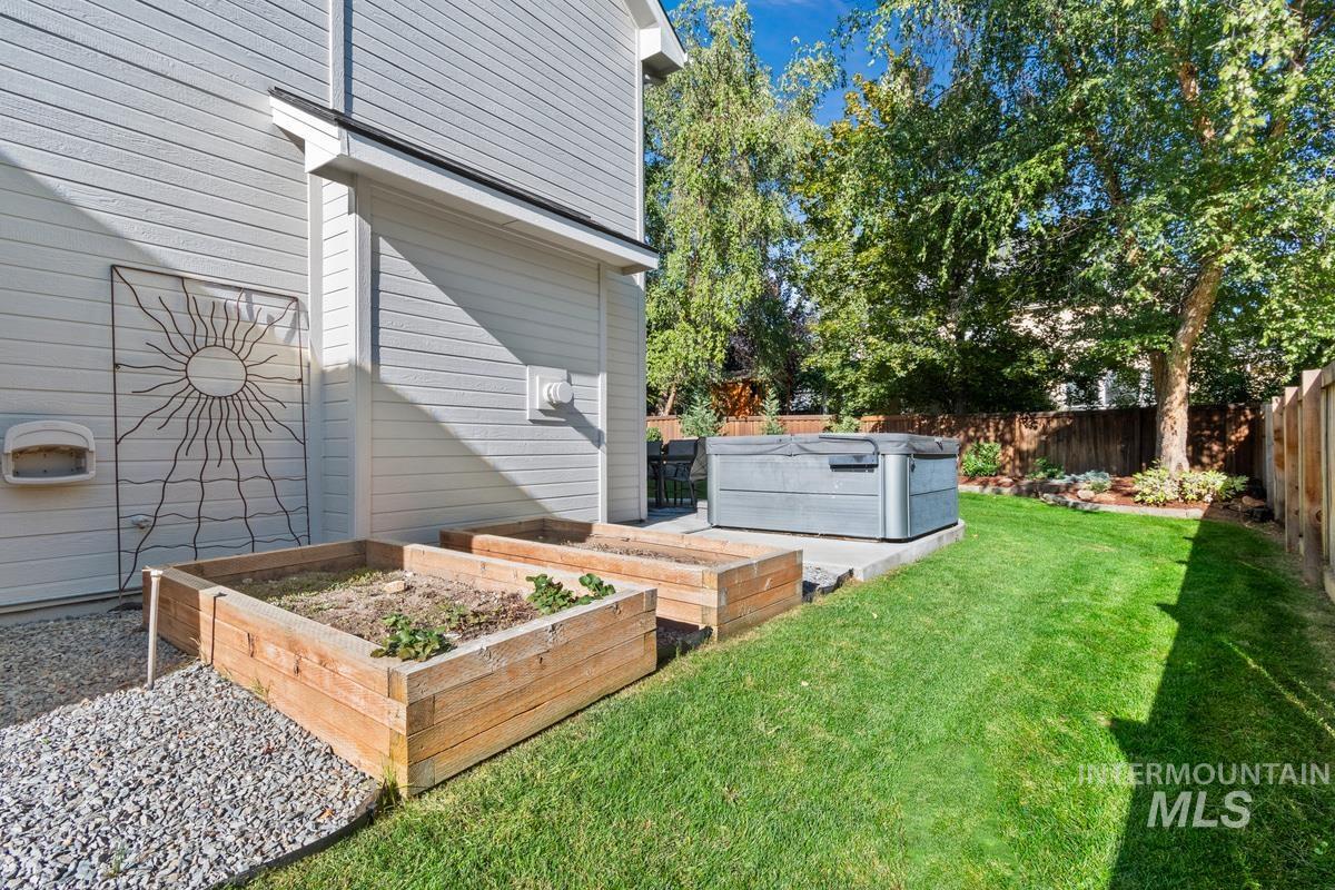 5350 E Softwood