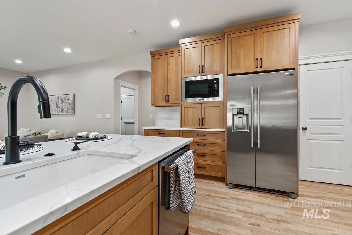 5350 E Softwood