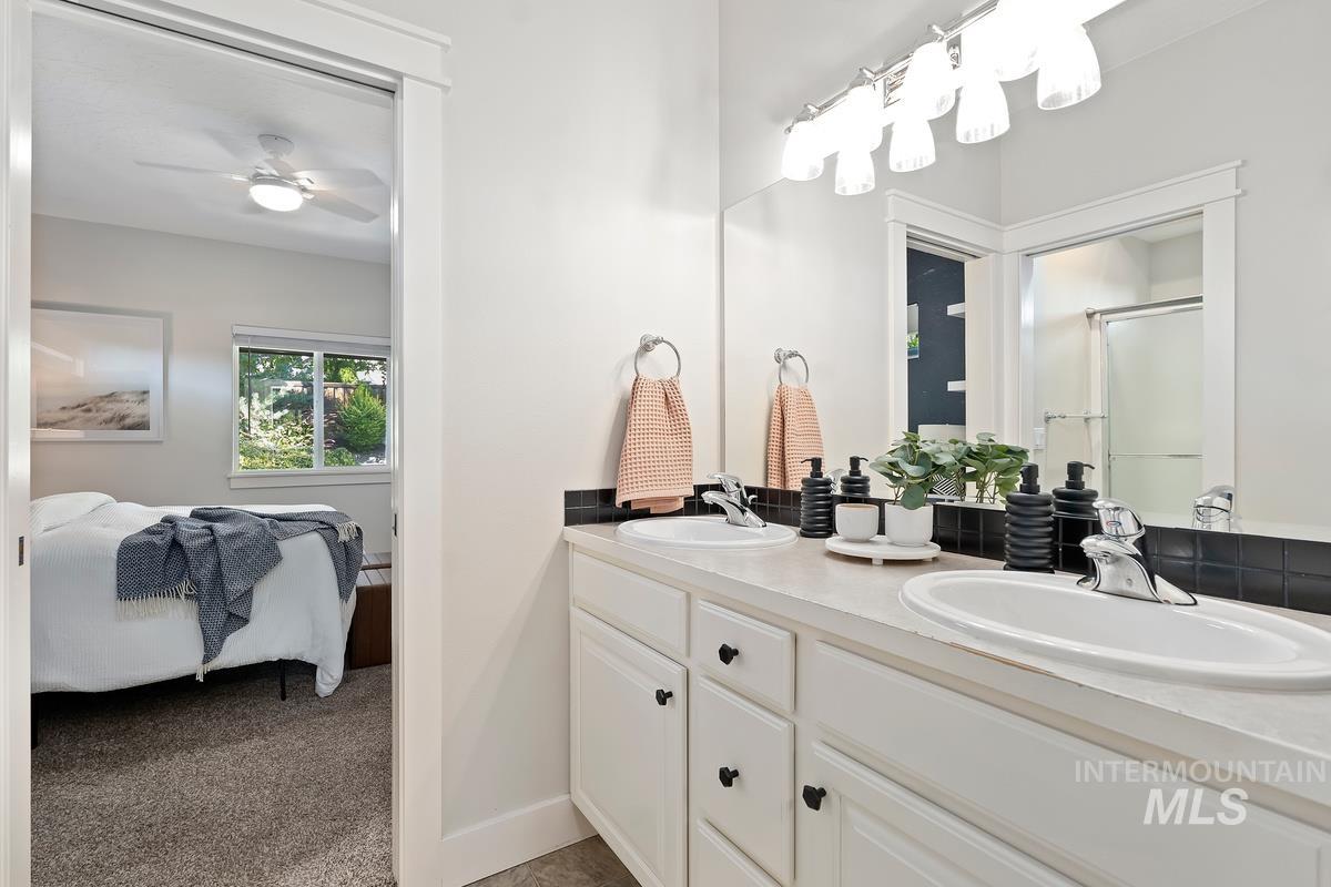 5638 E Felly Rim Ct