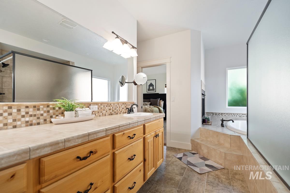 5638 E Felly Rim Ct