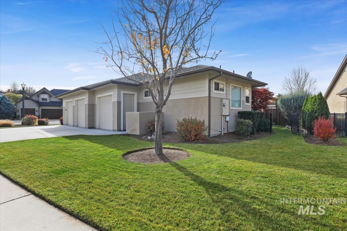 484 W W Oakhampton Dr