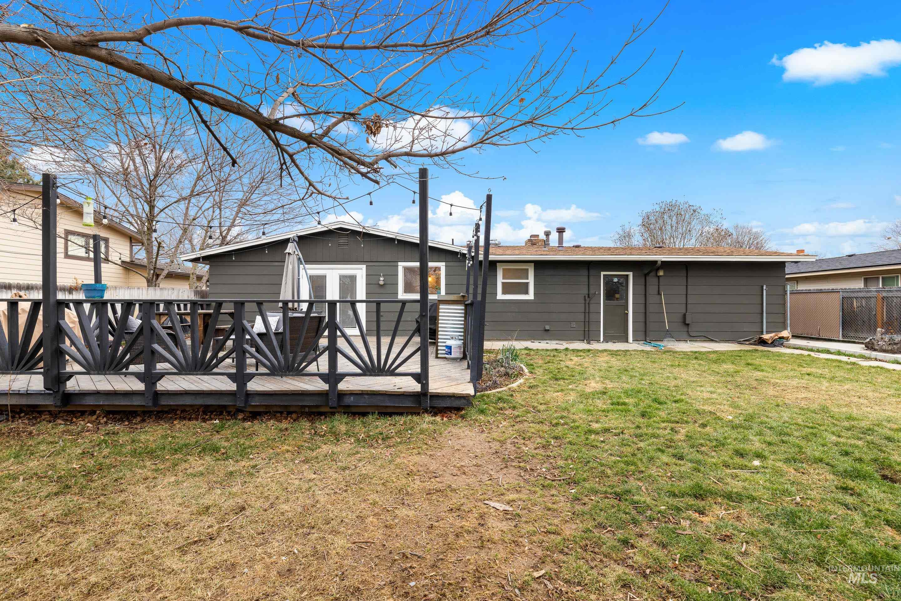 3333 N Pepperwood Dr