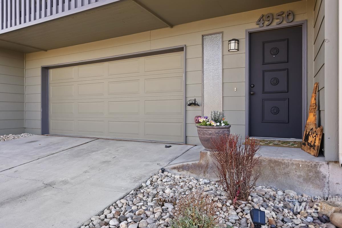 4950 N Bitterbrush