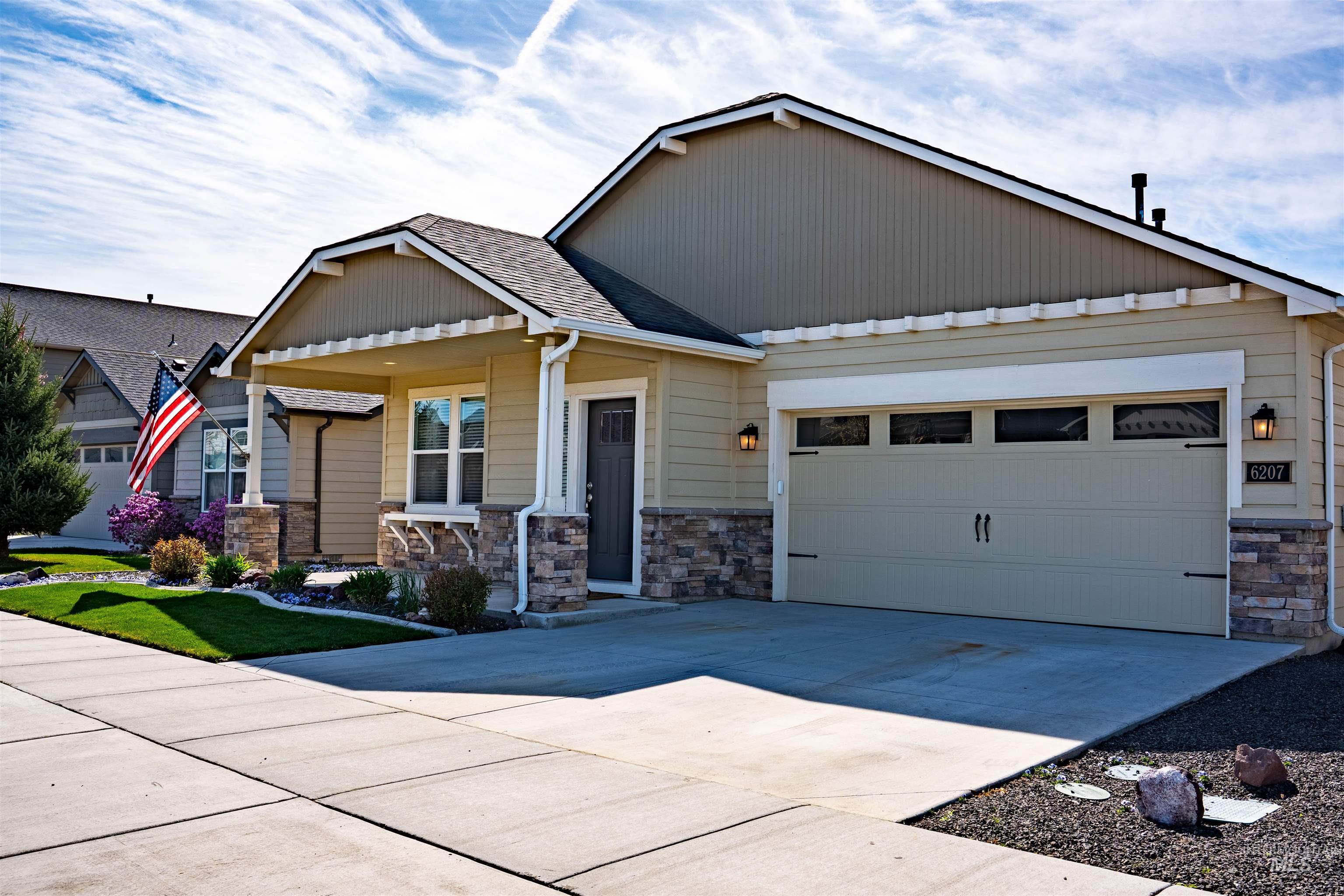 6207 W Mattawa