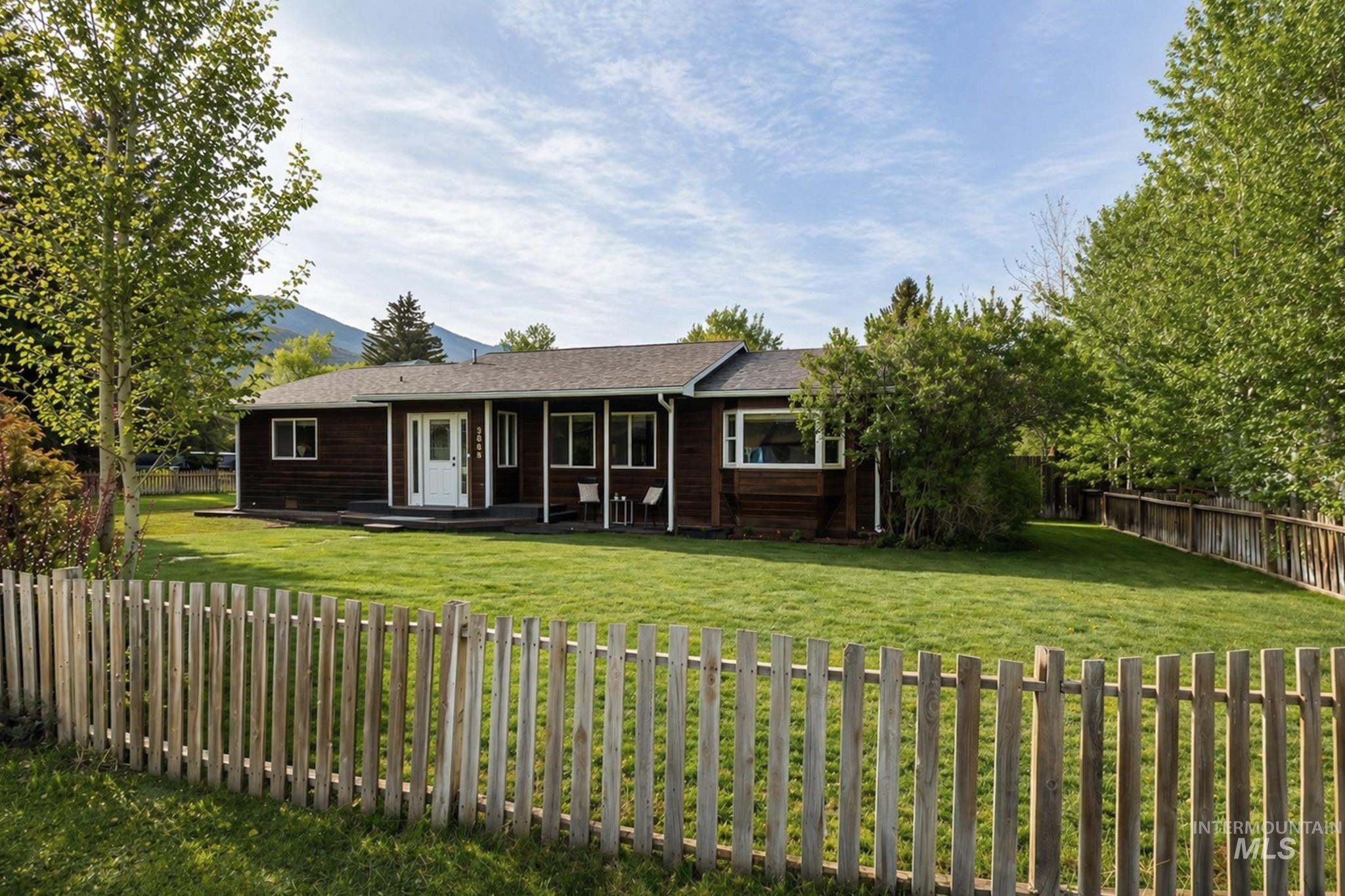 2850 Glenbrook Dr.