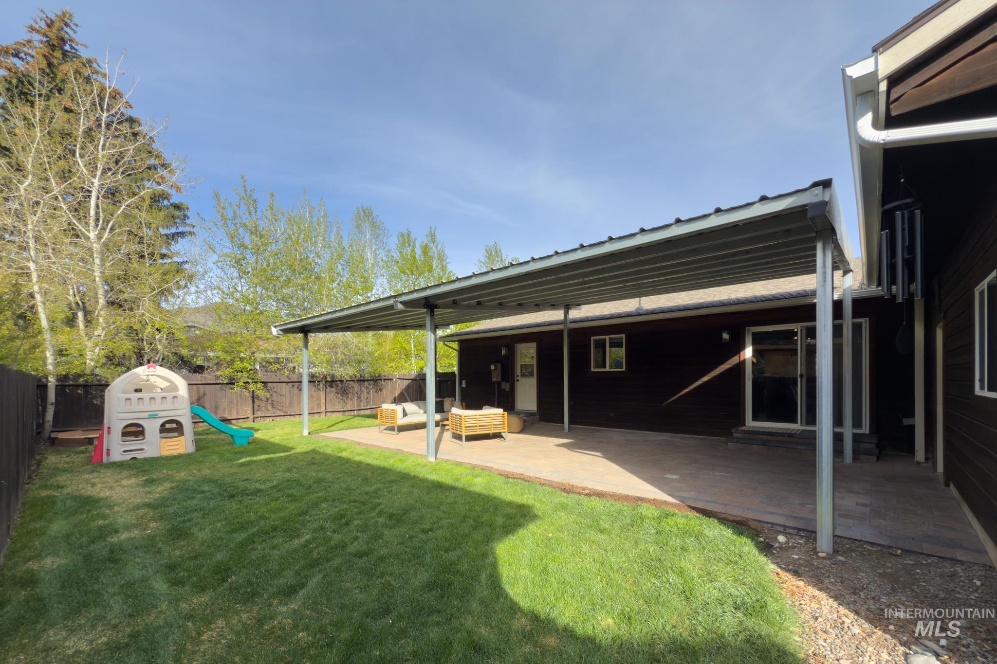 2850 Glenbrook Dr.