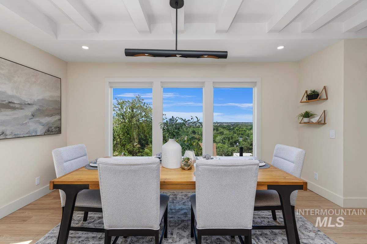 130 W Horizon Drive