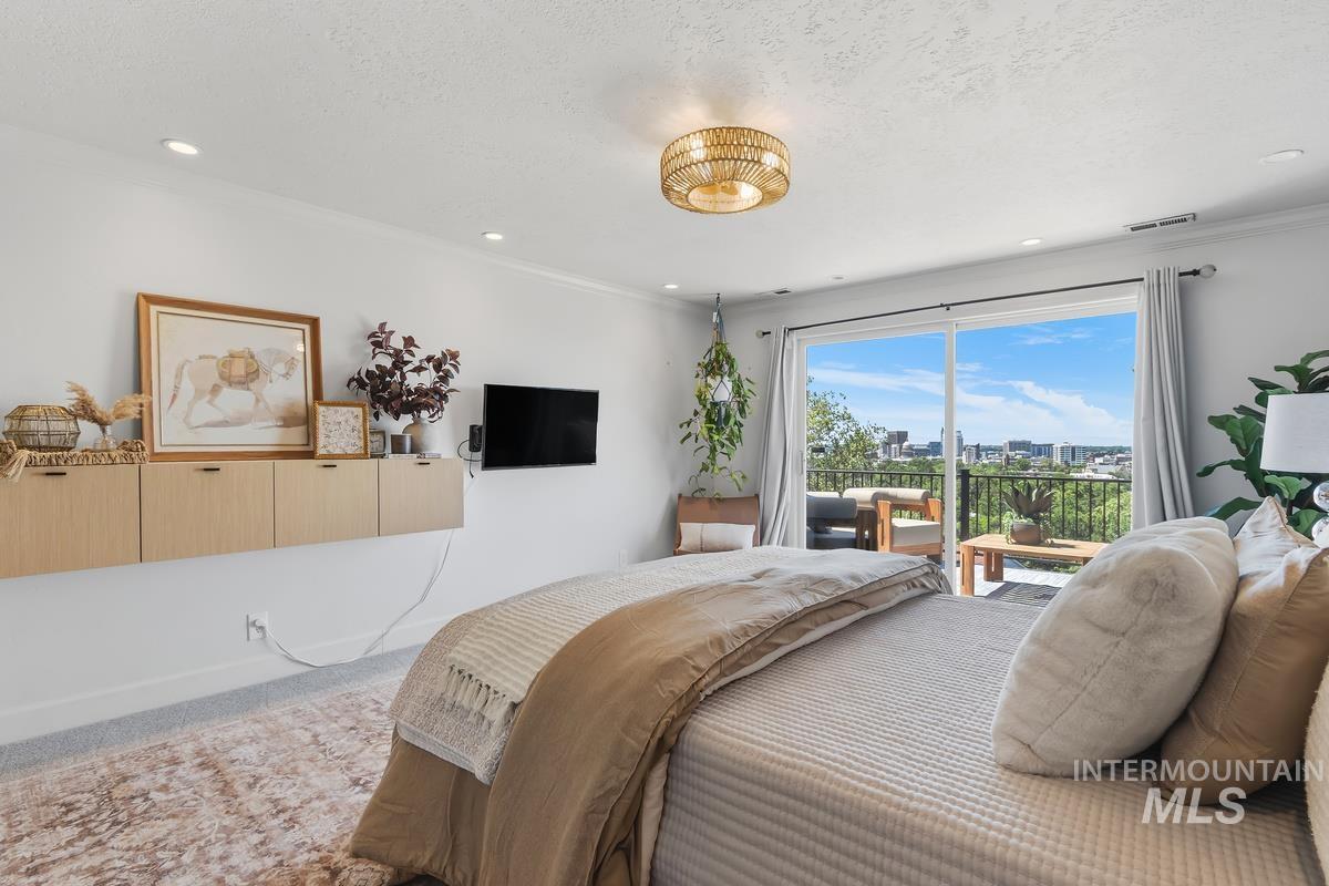 130 W Horizon Drive
