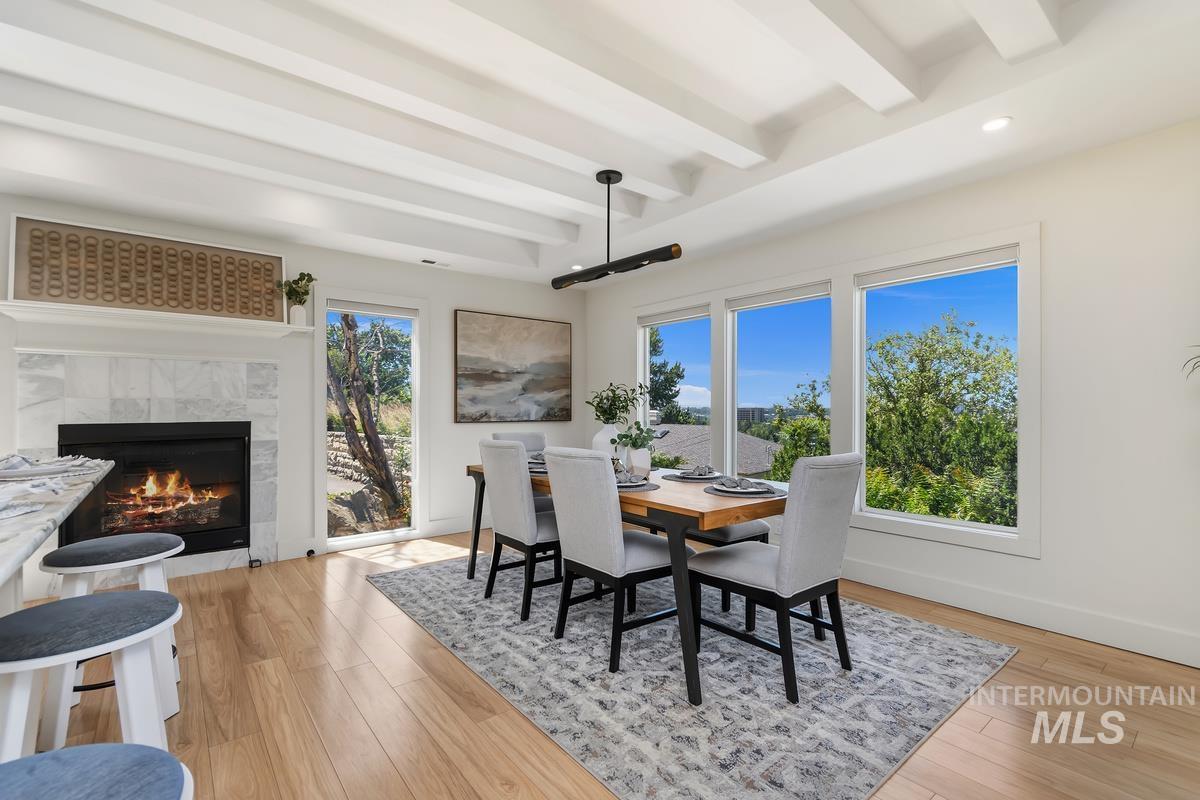 130 W Horizon Drive